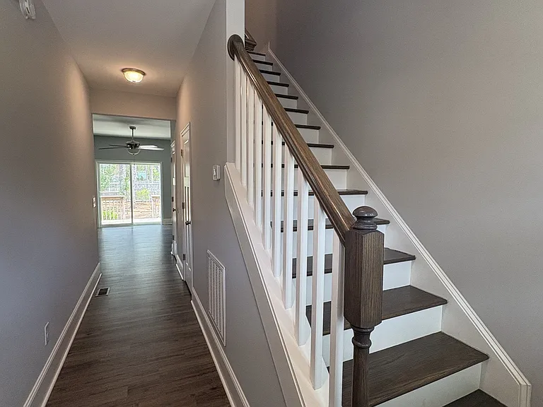 501 Gabriel Ln — Photo 4