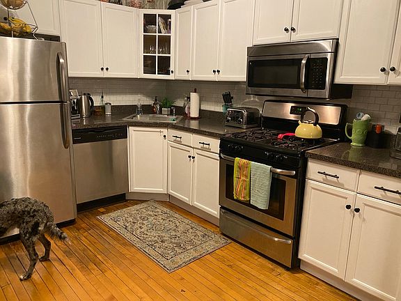 5th image of 2047 W Evergreen Ave #2