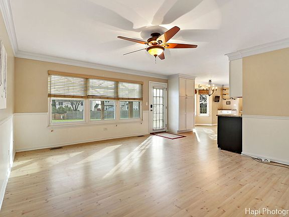 5th image of 812 Brandt Dr