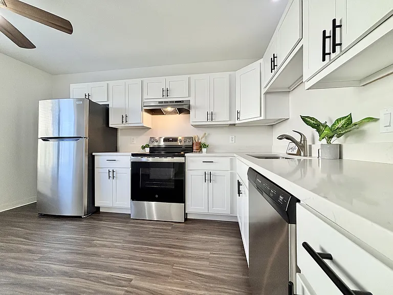 Sundale Townhomes — Photo 57