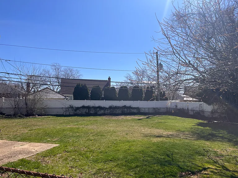 3876 Duke Ct — Photo 2