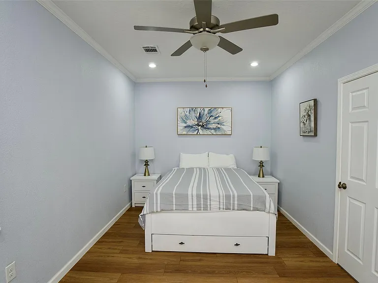 3710 Yellowstone Blvd — Photo 7