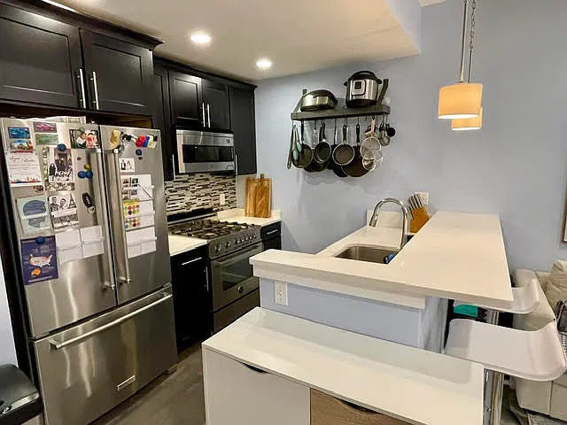 Kitchen (night time)
