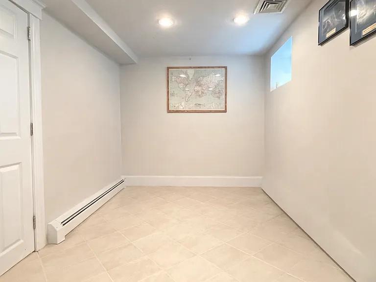 70 Thorndike St — Photo 15