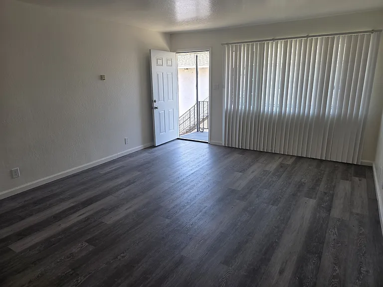 27070 Manon Ave #6 — Photo 17