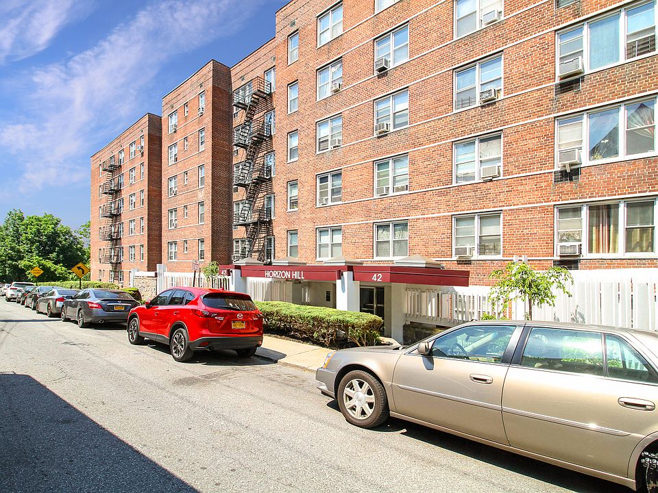 1st image of 42 Pine St APT 7M