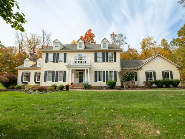 7616 Hudson Park Dr, Hudson, OH 44236