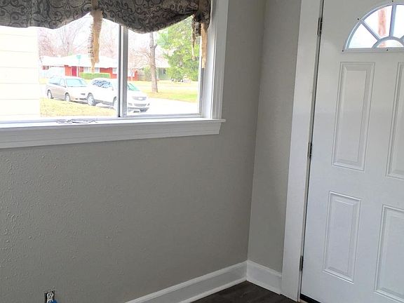 2nd image of 2544 Northside Dr