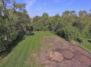 6N174 Garden Ave, Roselle, IL