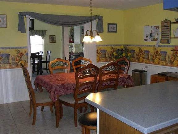 5th image of 4745 Scott Dr