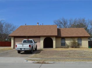 514 Royal Valley Rd, Grand Prairie, TX 75052