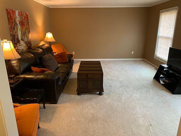 3rd image of 510 Alexandria Cir