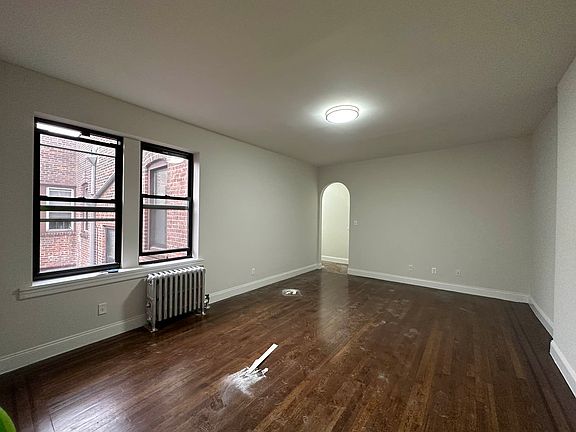 4th image of 45-56 42nd St #4A