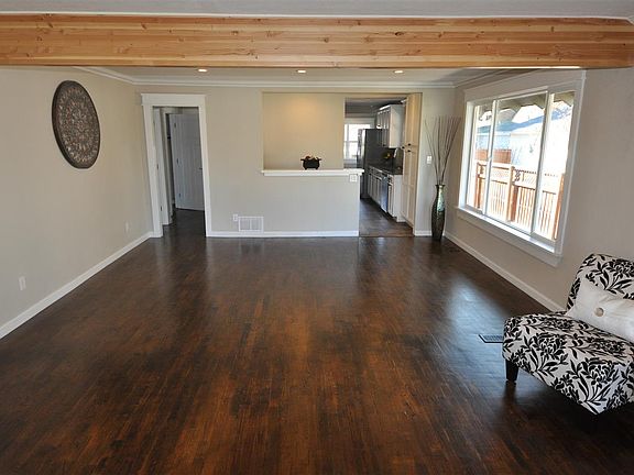 4th image of 3727 W Princeton Ave