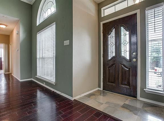 3rd image of 809 Kelsie Ln