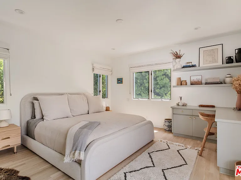 712 San Lorenzo St — Photo 43