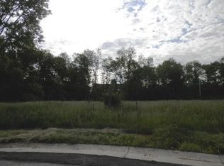 14525 Walnut Ct, New Berlin, WI 53151