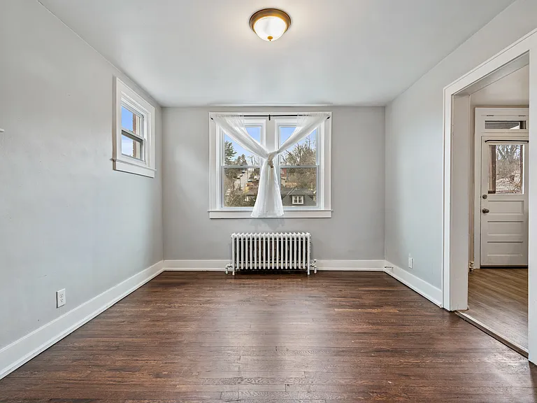 139 Sumner Ave — Photo 9