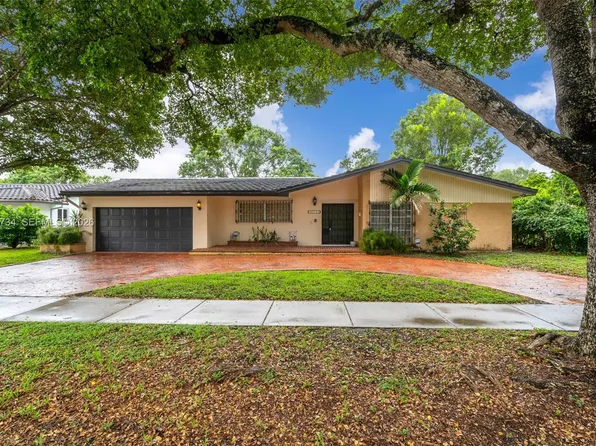 7200 Miami Lakeway S, Miami Lakes, FL 33014