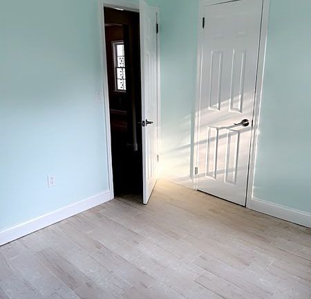 3rd image of 2521 Buena Vista Blvd