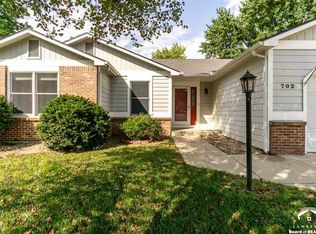 702 Sturbridge Ct, Lawrence, KS 66049