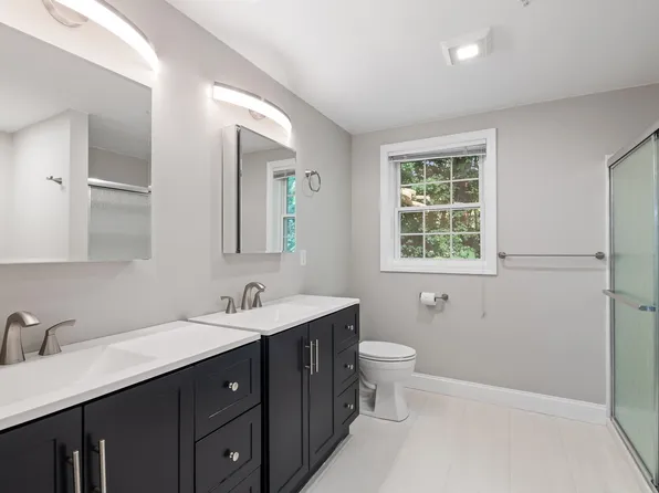36 Georgetown Dr, Nashua, NH 03062