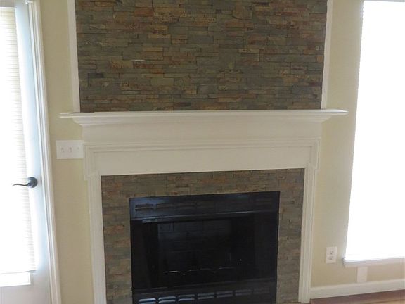4th image of 111 Greenwood Dr