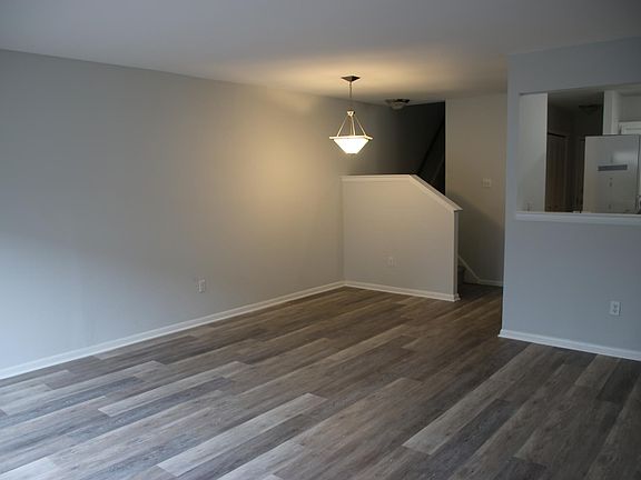 4th image of 860 Pennock St Unit A
