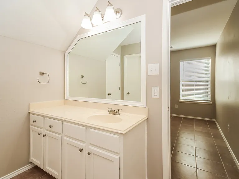10005 Sterling Place Dr — Photo 14