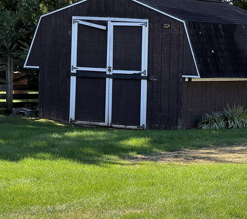 2nd image of 24 Hammaker St