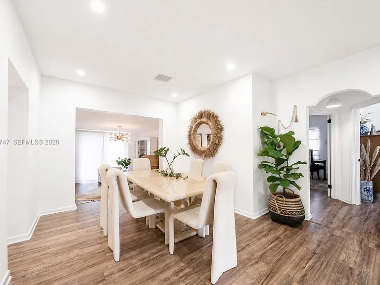 2421 SW 26th Ln — Photo 17