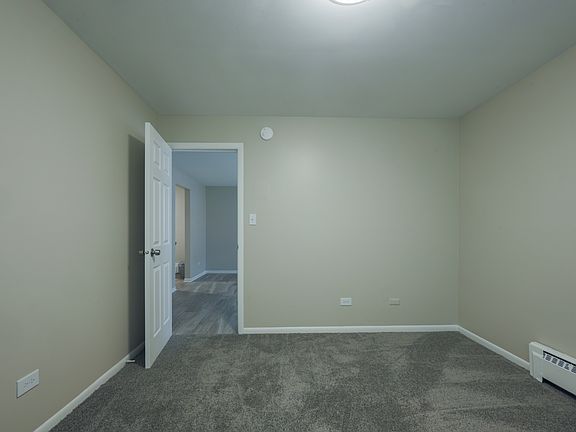 4th image of 18526 Wildwood Ave APT 1E