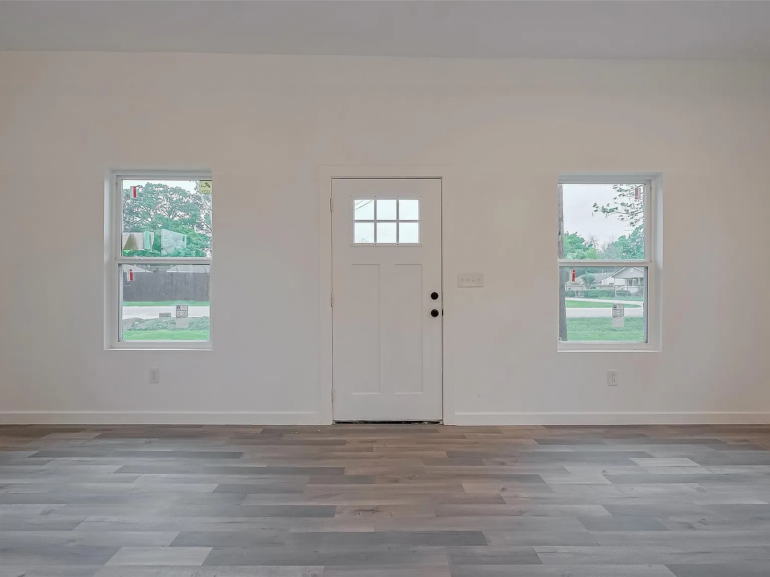 4 bed, 2.0 bath, 1634 sqft, $1,900 — Photo 2