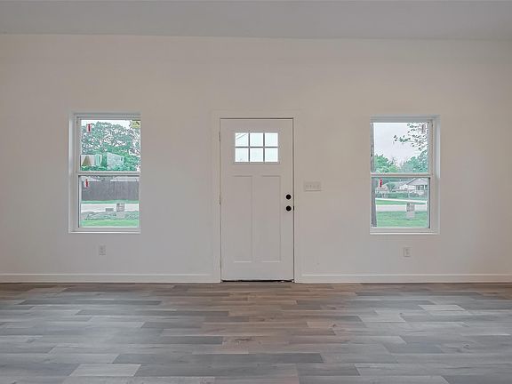 2nd image of 9009 Hilda St