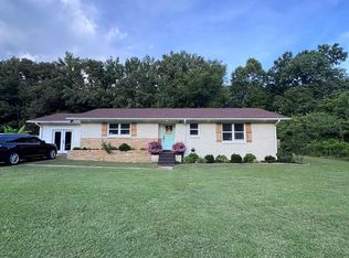 204 Mockingbird Ln, Camden, TN 38320