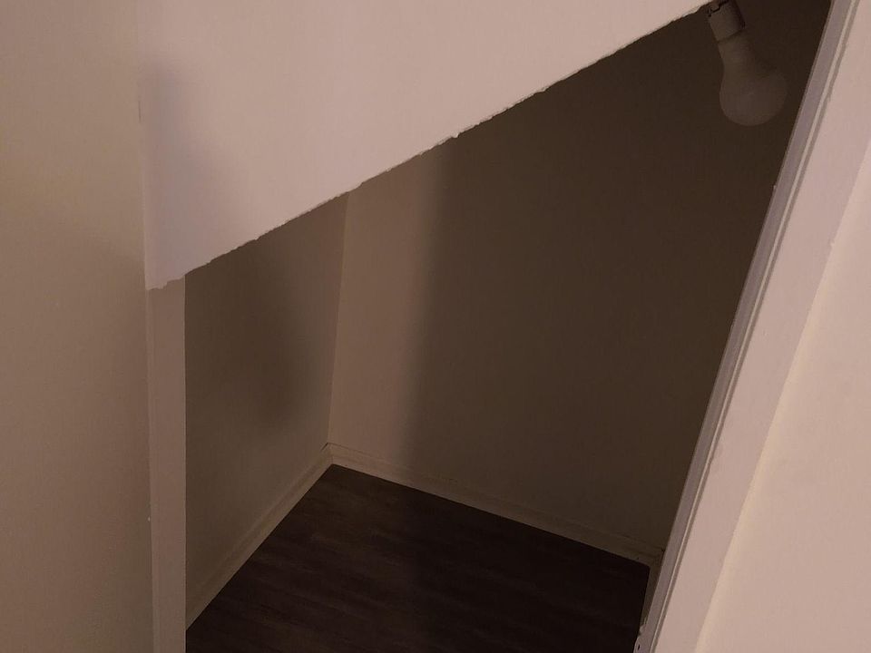 1st image of 10844 Kling St #3