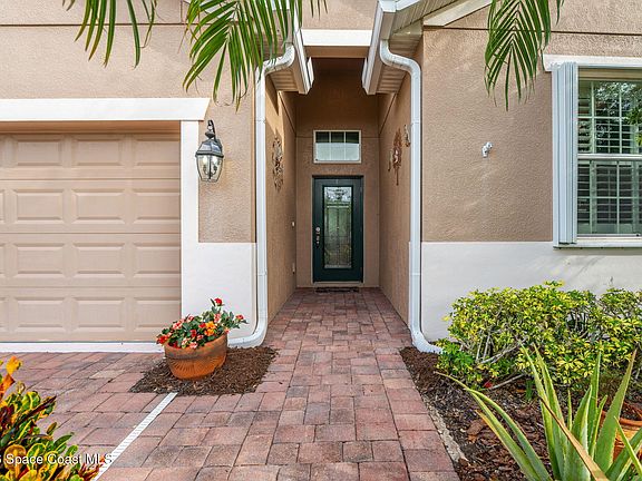2nd image of 3122 Balboa Pl