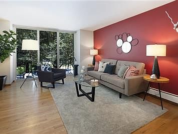 3rd image of 184 Locksley Ave APT 3