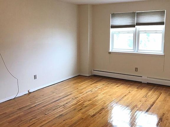 4th image of 8725 17th Ave #2
