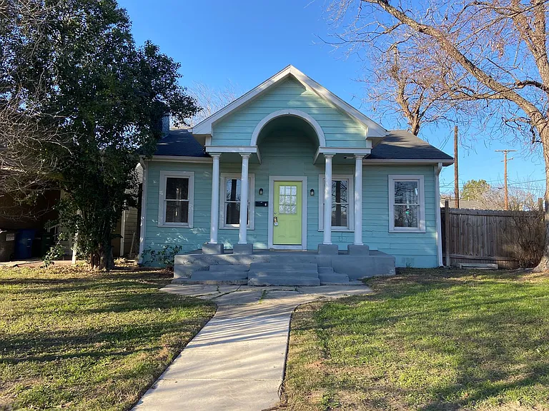 1047 E Highland Blvd — Photo 11