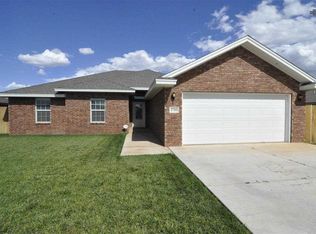 1709 Tiffani Ln, Clovis, NM 88101