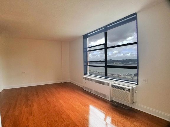 4th image of 3333 Broadway APT D31j