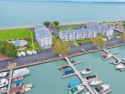 208 Clinton Reef Dr, Port Clinton, OH, 43452