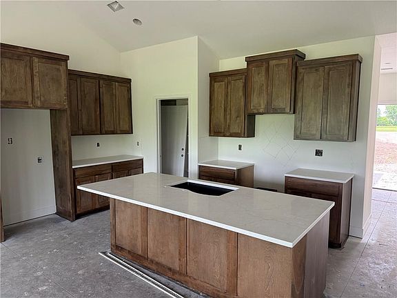 5th image of 1157 SW 385th Rd