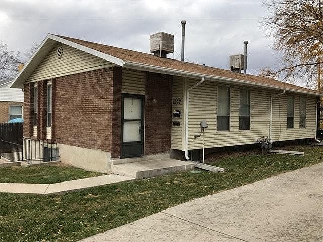1st image of 1265 E Crandall Ave