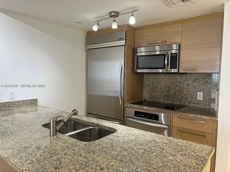 1800 S Ocean Dr #4209 — Photo 2