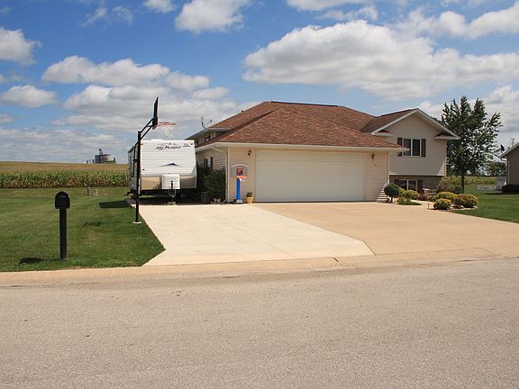 4th image of 409 Amy Ave