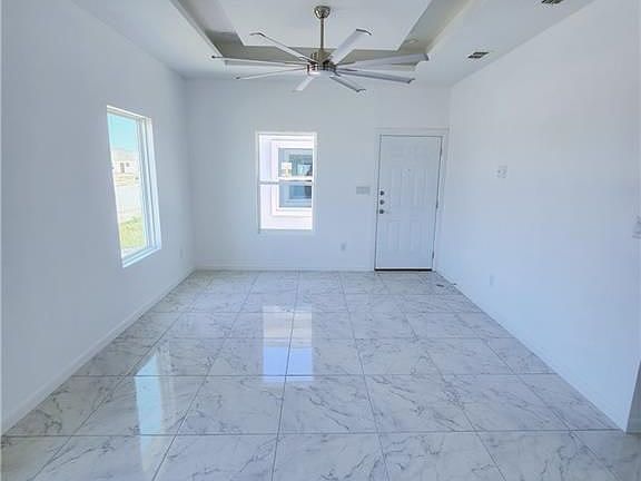 5th image of 912 Blair Ave #2