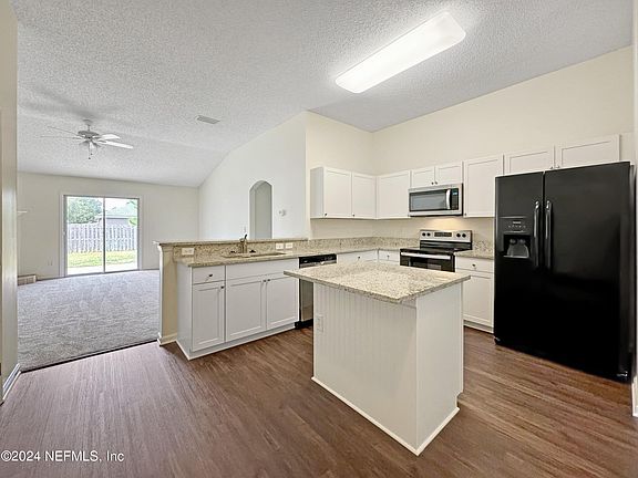 3rd image of 2931 JUBILEE Lane