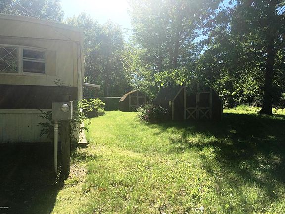 3rd image of 15258 Ferguson Dr